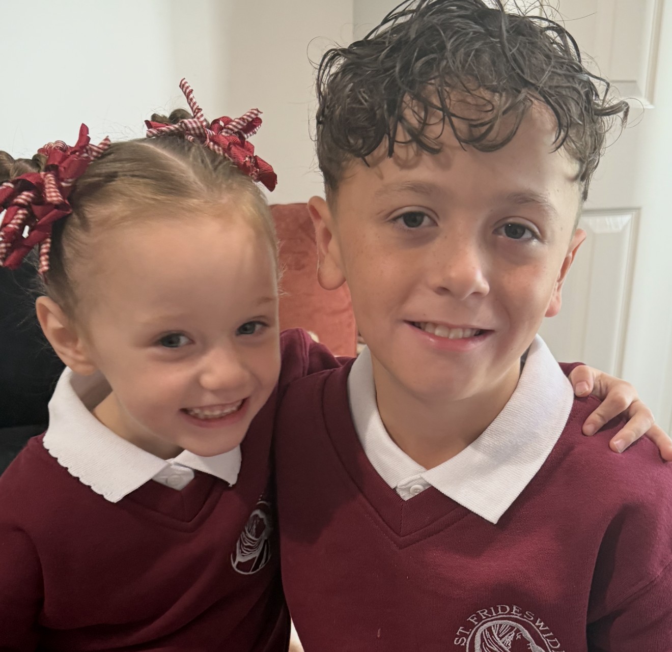 two children, siblings